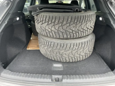 Audi Q4 e-tron 40 e-tron 2022, photo 4/7