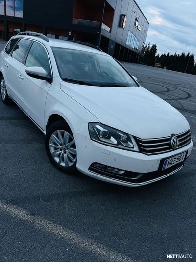 Volkswagen Passat 2012, photo 4/14