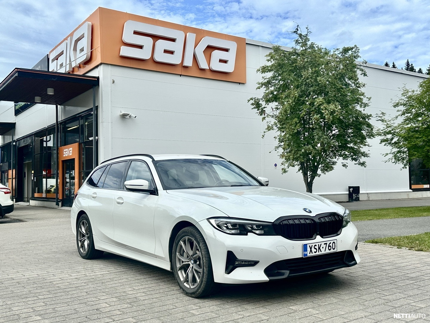 BMW 330