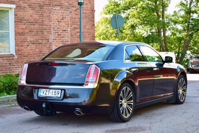 Chrysler 300C 2012, photo 5/8