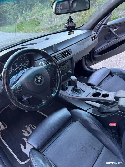 BMW 325 2008, photo 6/12