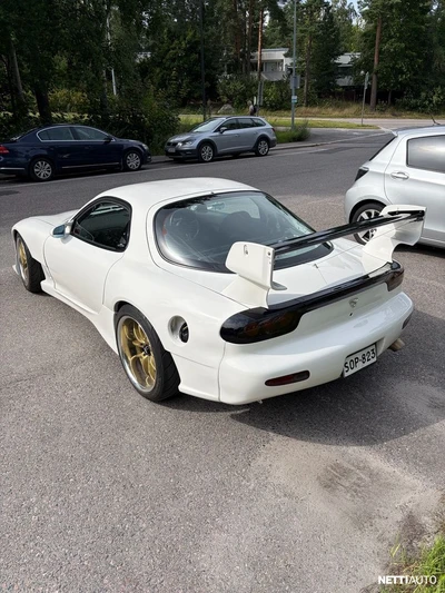 Mazda RX-7 1996, photo 2/7