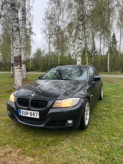 BMW 318 A E91 Touring Business 2009, kuva 1/11