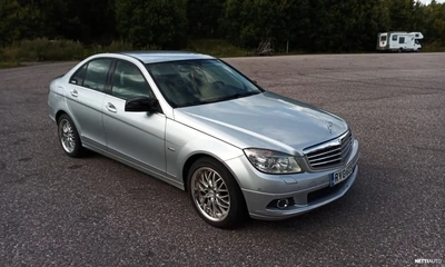 Mercedes-Benz C 200 2010, kuva 1/13