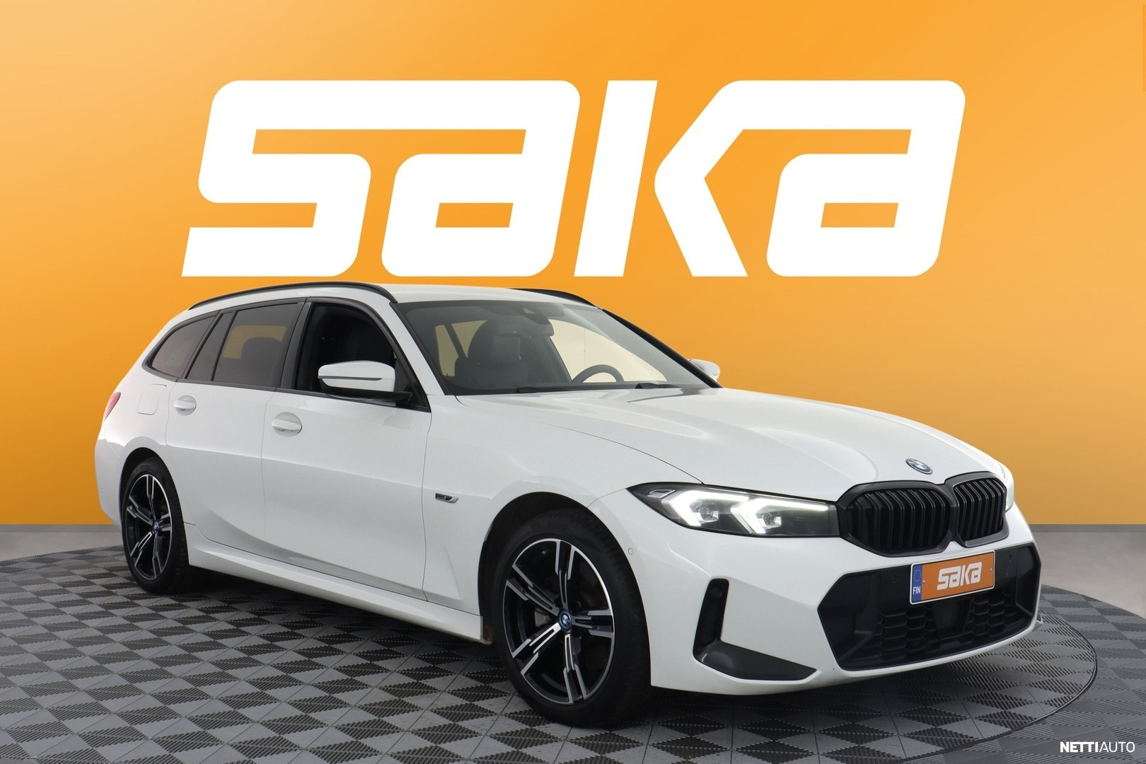 BMW 330