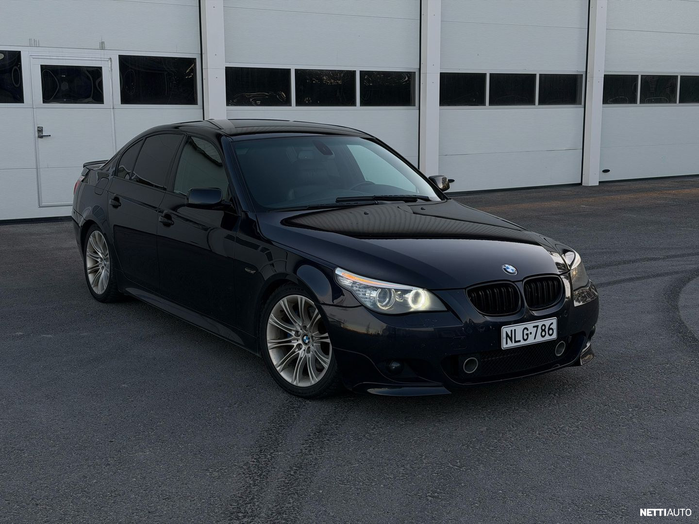 BMW 530