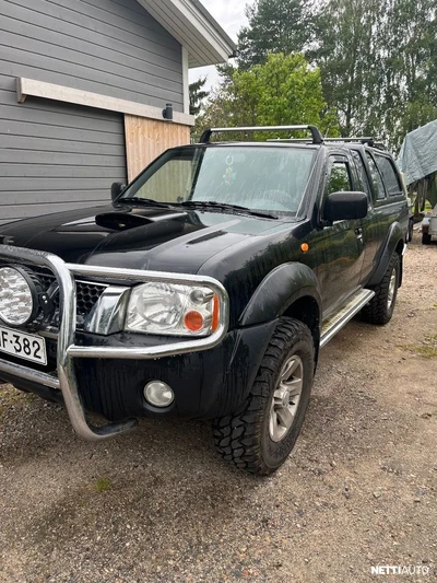 Nissan King Cab 2002, photo 3/9