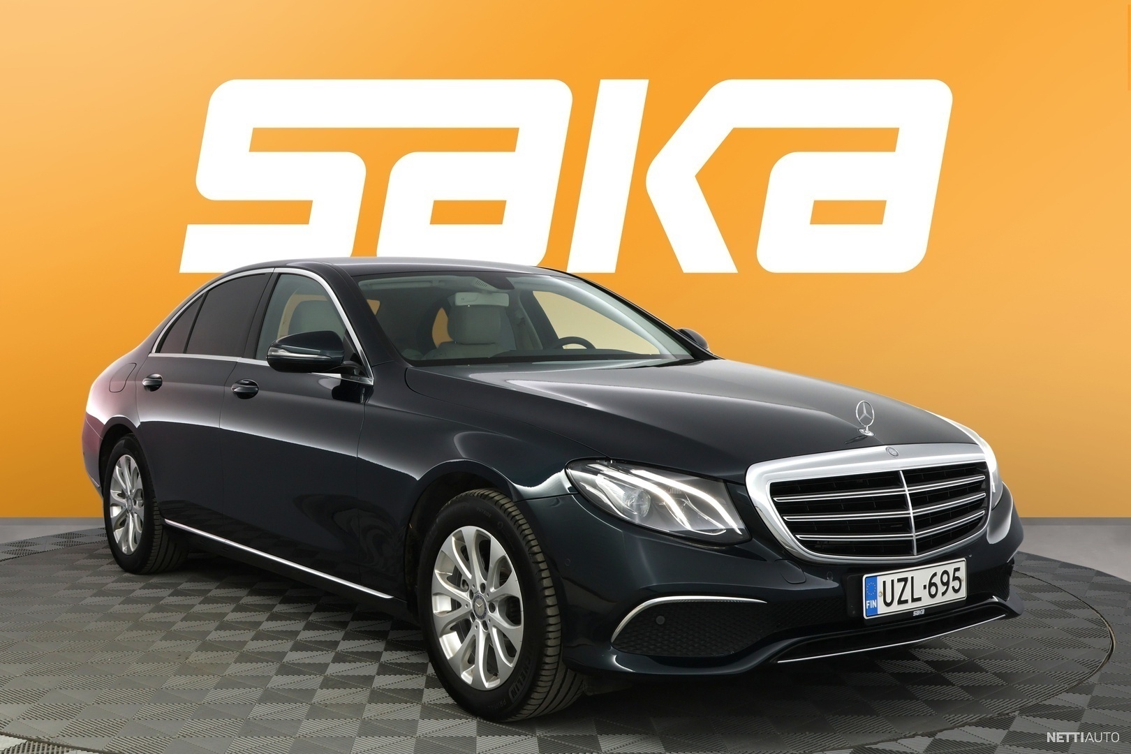 Mercedes-Benz E