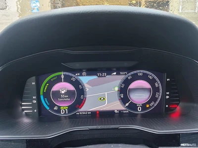 Skoda Superb 2020, photo 6/10
