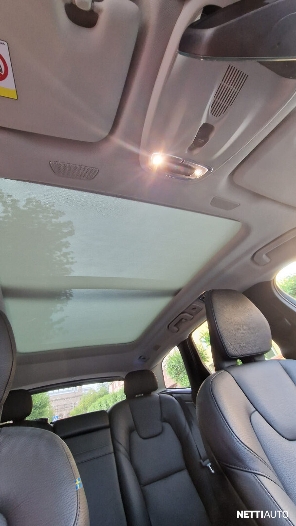 Volvo XC60 2021, photo 7/24