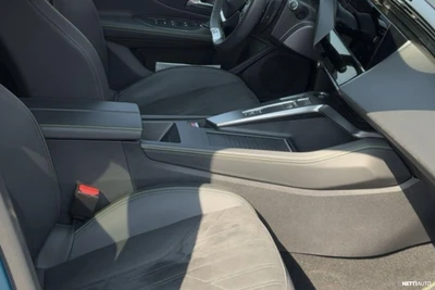 Peugeot 408 2023, photo 6/6