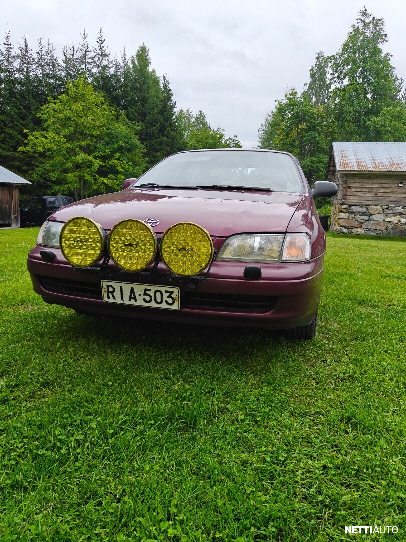 Toyota Carina E