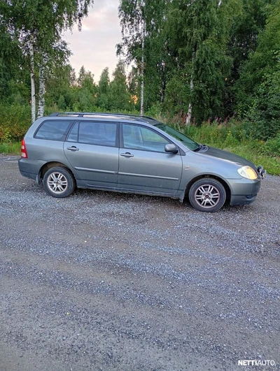 Toyota Corolla 2004, kuva 3/6