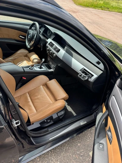 BMW 523 E61 Touring 2009, kuva 6/23