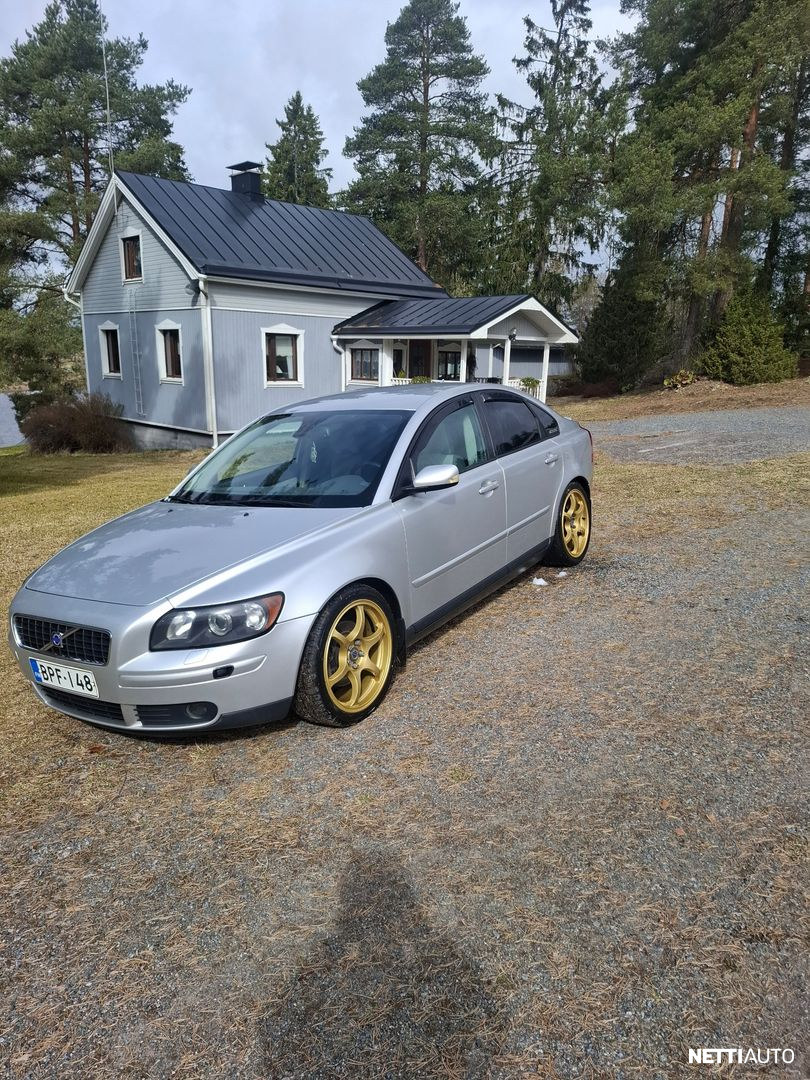 Volvo S40
