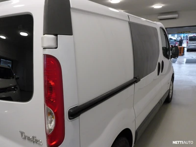 Renault Trafic 2011, photo 5/15