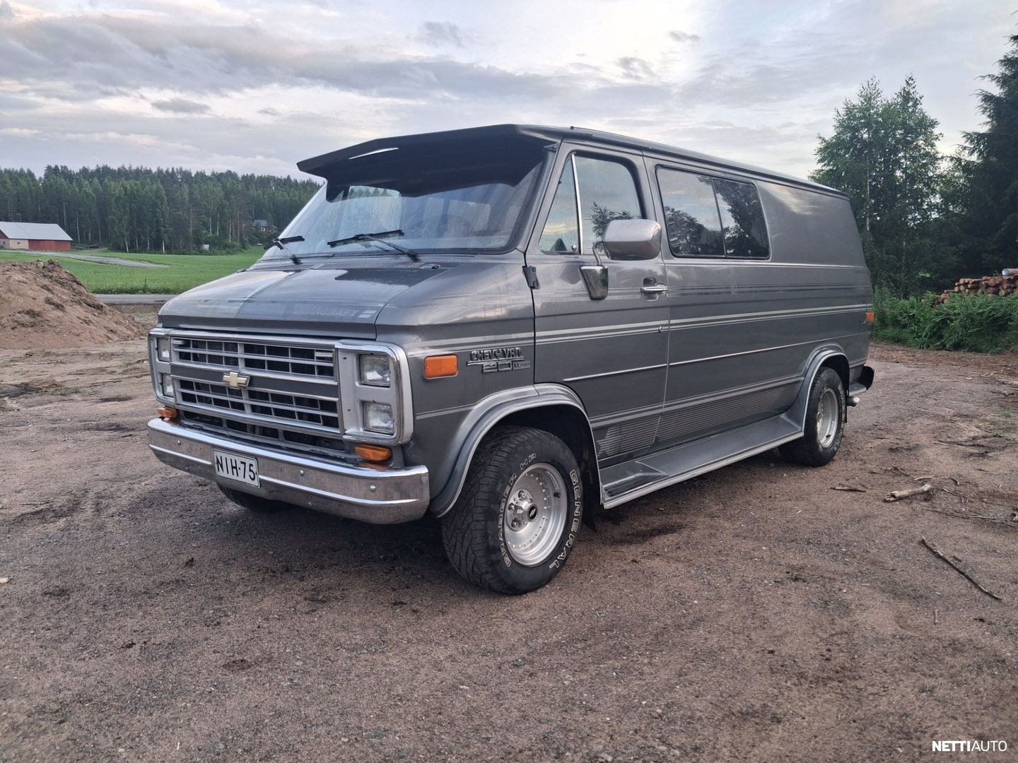 Chevrolet Chevy Van