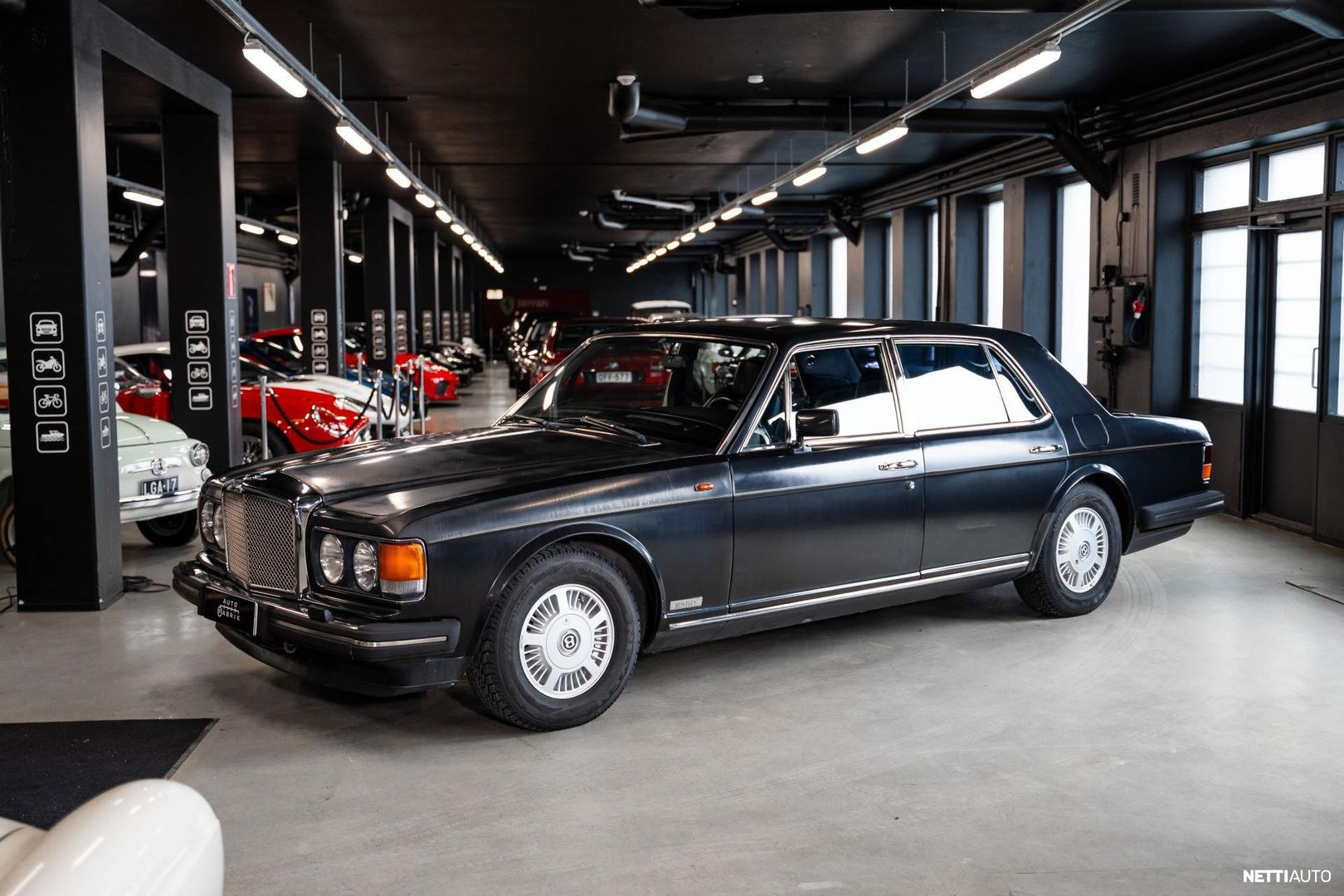 Bentley Eight