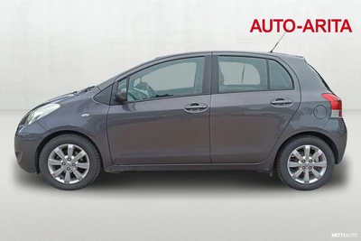 Toyota Yaris 2010, photo 2/20