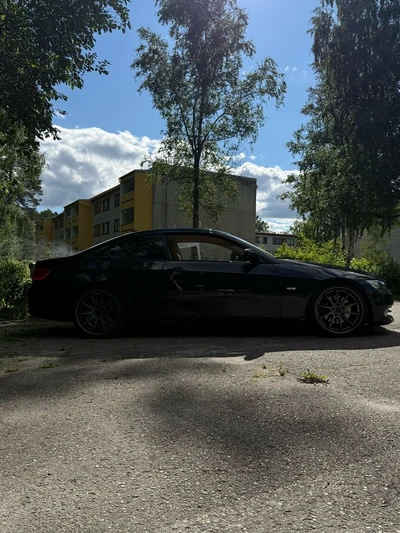 BMW 325 2010, kuva 7/24