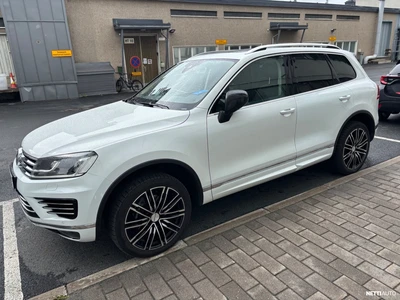 Volkswagen Touareg 2015, kuva 2/10