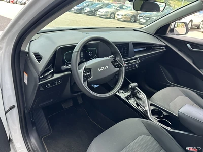 Kia Niro 1,6 GDI Hybrid EX DCT 2023, photo 6/13