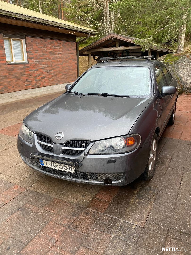 Nissan Almera