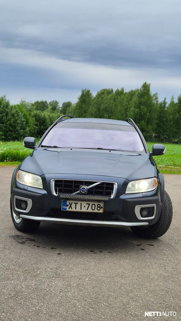 Volvo XC70