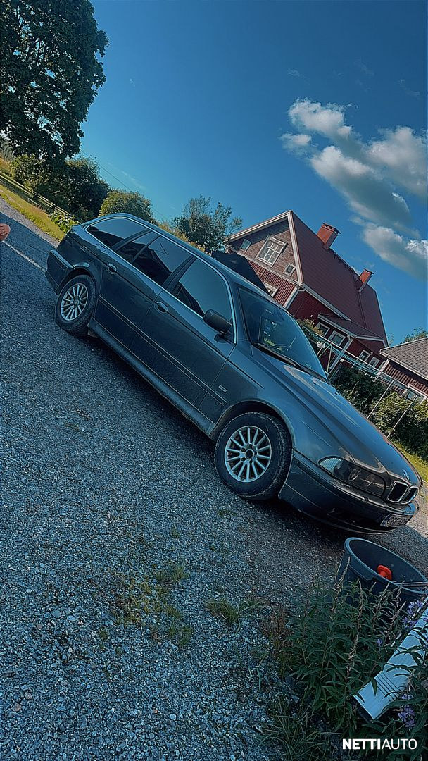 BMW 520