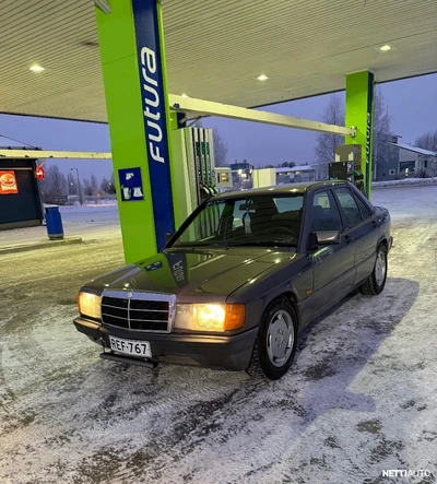 Mercedes-Benz 190 1991, photo 7/11