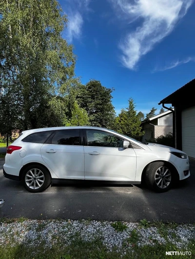 Ford Focus 2015, photo 1/9