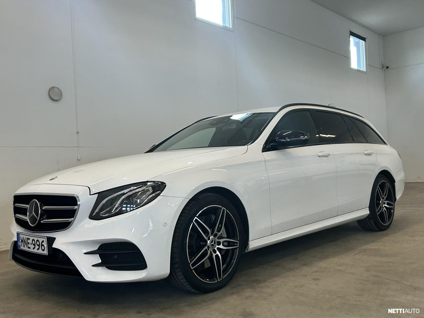Mercedes-Benz E
