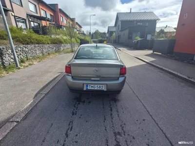Opel Vectra 2004, kuva 2/10