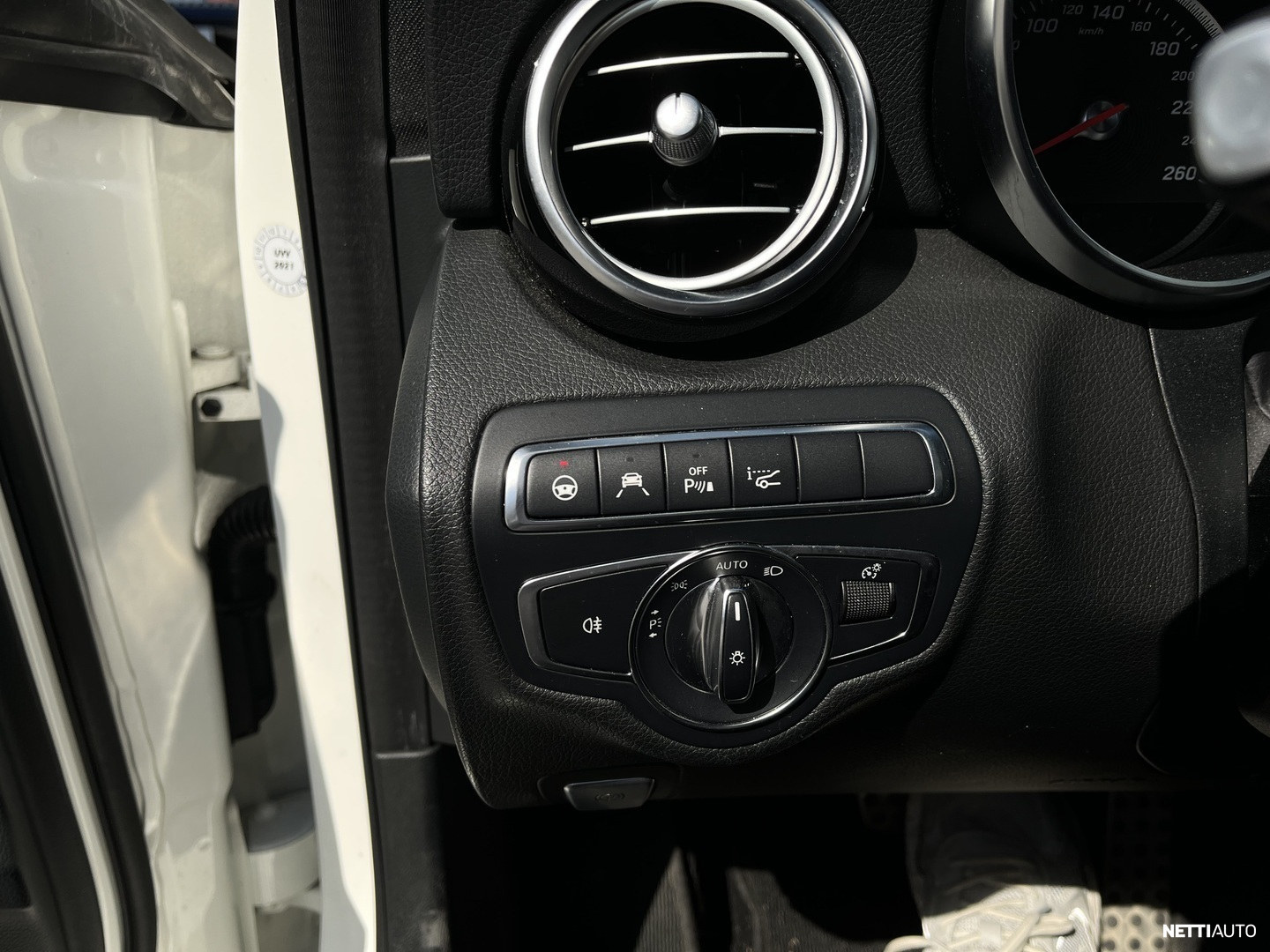 Mercedes-Benz C 2018, photo 7/7