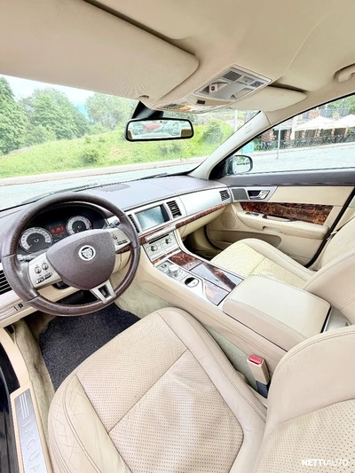 Jaguar XF 2009, kuva 5/6
