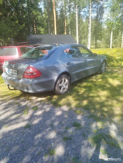 Mercedes-Benz 270 2004, kuva 7/8