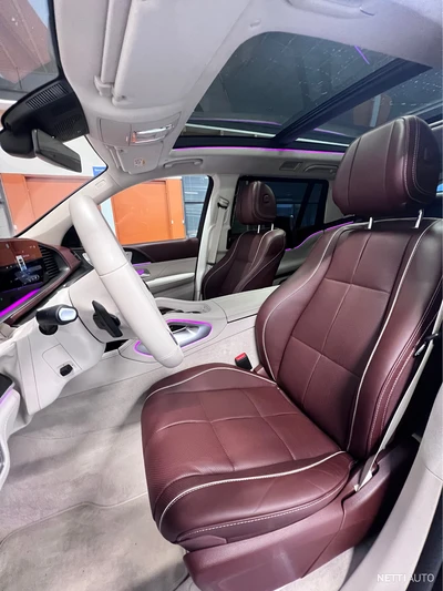 Mercedes-Benz GLS 600 Maybach 2026, photo 7/15
