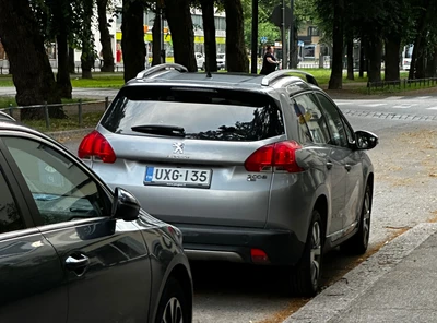 Peugeot 2008 Allure e-HDi 92 FAP 2Tronic 2013, photo 3/13