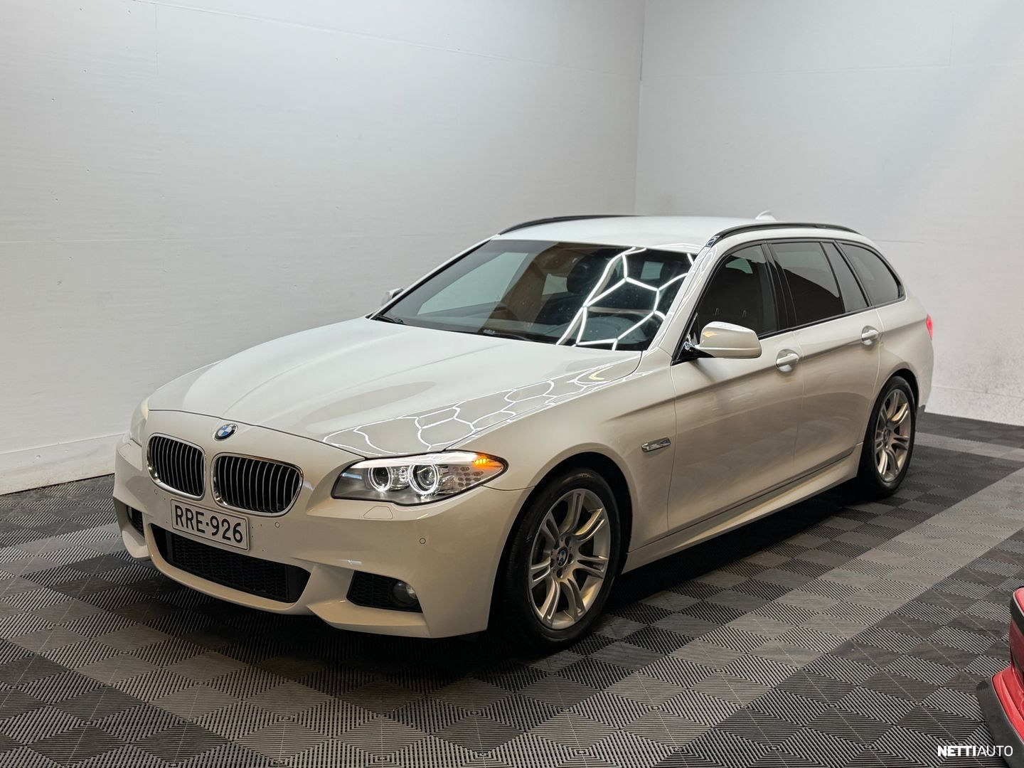 BMW 525