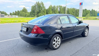 Ford Mondeo 1,8i 125hv Ghia Sedan 2003, kuva 4/10