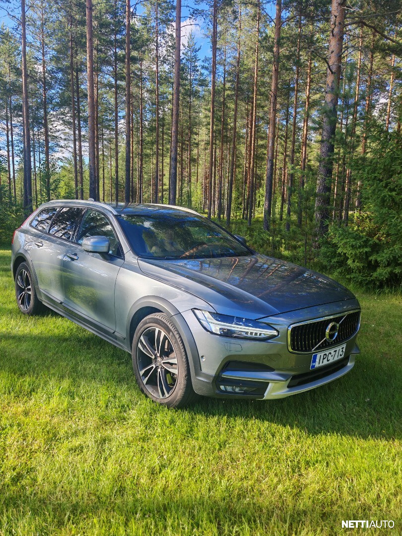 Volvo V90 Cross Country