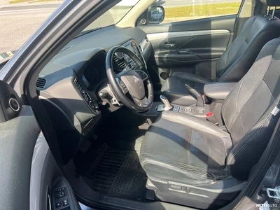 Mitsubishi Outlander PHEV 2014, kuva 4/5