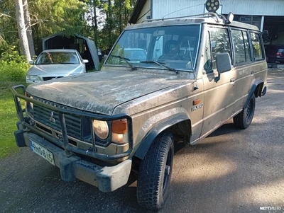 Mitsubishi Pajero 1987, photo 7/12