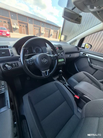 Volkswagen Touran 2014, photo 5/23