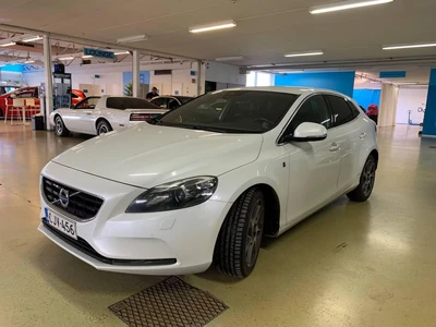 Volvo V40 Ocean Race Business aut 2015, photo 2/10