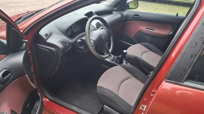 Peugeot 206 4D 206 HATCHBACK 1.4I 2005, kuva 5/11