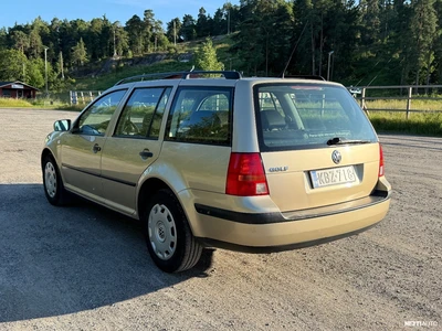 Volkswagen Golf 1,6 77 kW Trendline 2003, kuva 7/14
