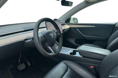 Tesla Model Y Long Range 2023, kuva 3/3