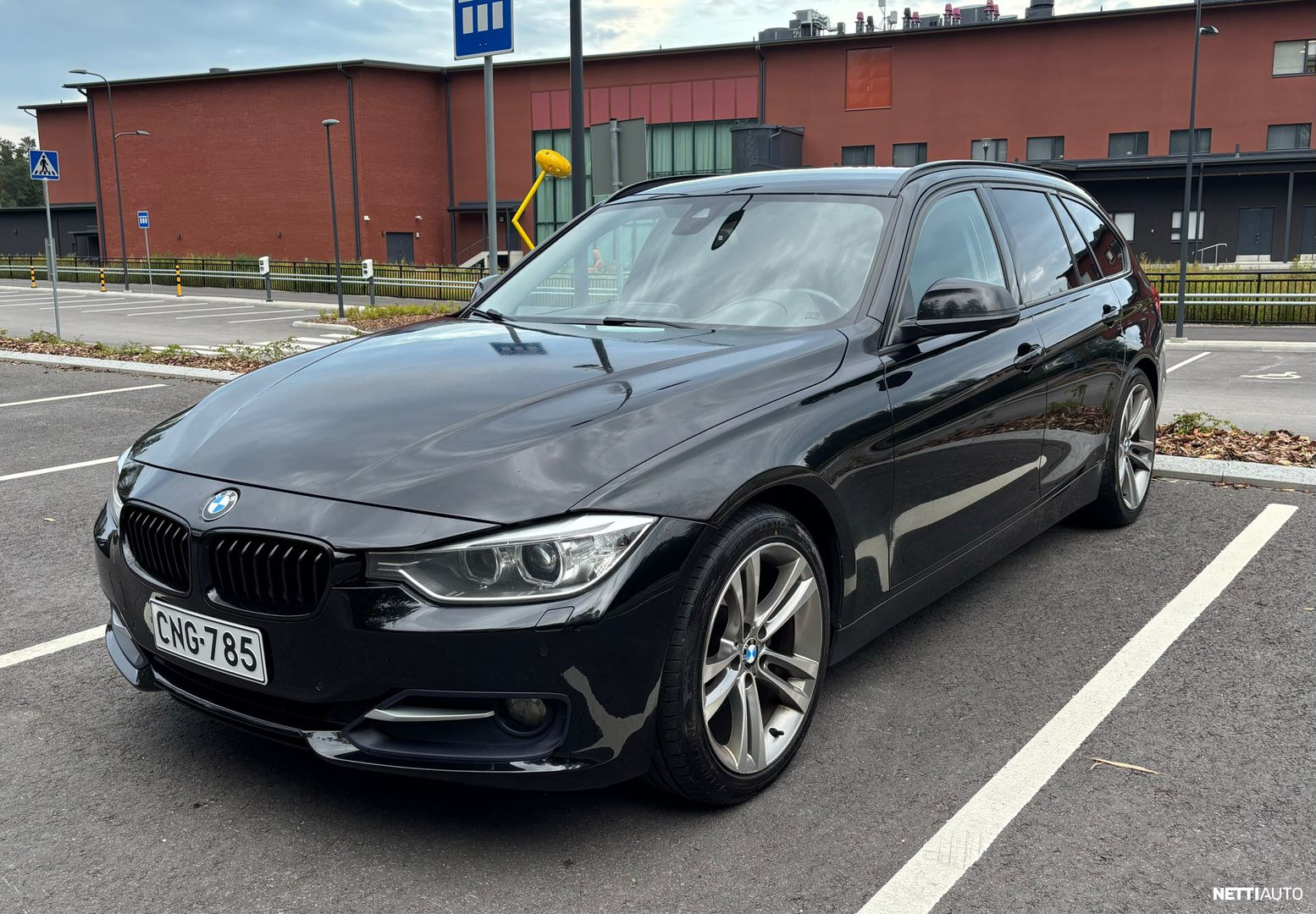 BMW 320