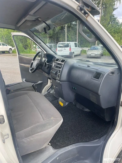 Toyota Hiace 2,5 D-4D 4WD 117 5ov pitkä 2011, photo 5/10